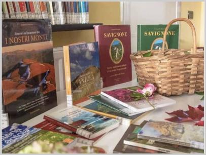 Vetrina tematica di libri sul territorio